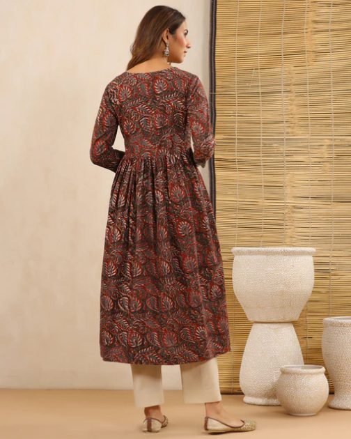 Red Dabu Hand Block Printed Cotton Gathered Kurti - Image 2