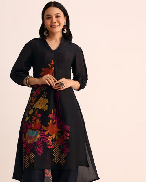 Black Floral Printed Chinon Kurti And Pant - Image 3